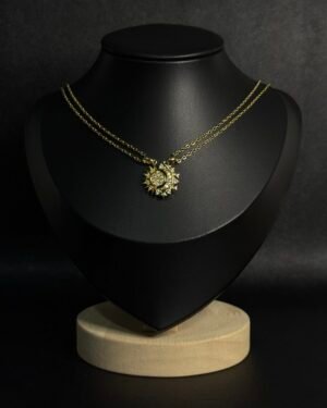 Collar de Sol y Luna